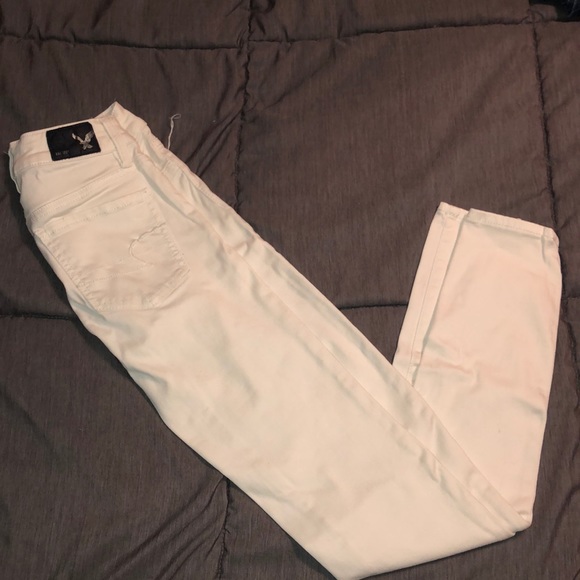 American Eagle super stretch white jeans - Picture 3 of 3